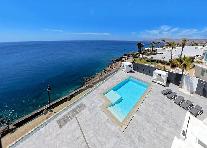 Casa Leon, Exceptional 6 Bed * Puerto del Carmen (Lanzarote)